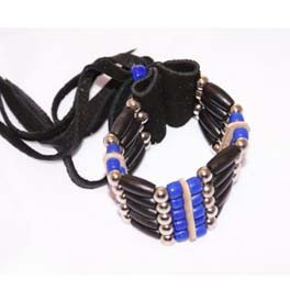 Armband aus Horn, Glasperlen in div. Farben