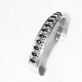 Armreif mit vielen Onyx Steinen - Navajo