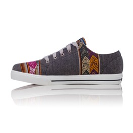 Sneakers aus Peru, "Concrete Jungle"