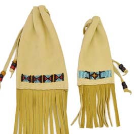 Lederbeutel aus Hirschleder, bestickt, Lakota Handarbeit