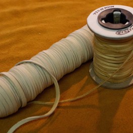 Reh- und Hirschlederband, feinste Qualität 2 mm