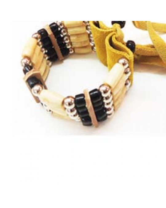 Armband aus Knochen und Rehleder