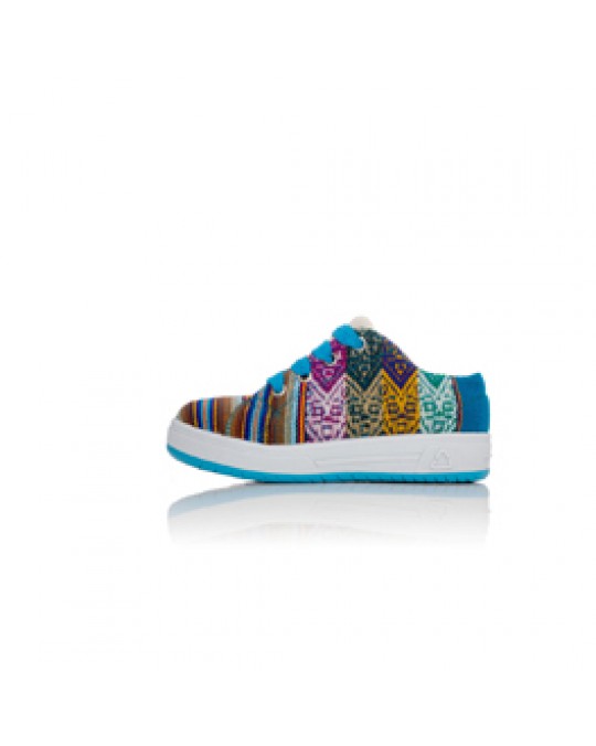 Kinder Sneakers aus Peru
