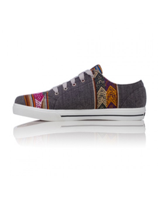 Sneakers aus Peru, "Concrete Jungle"